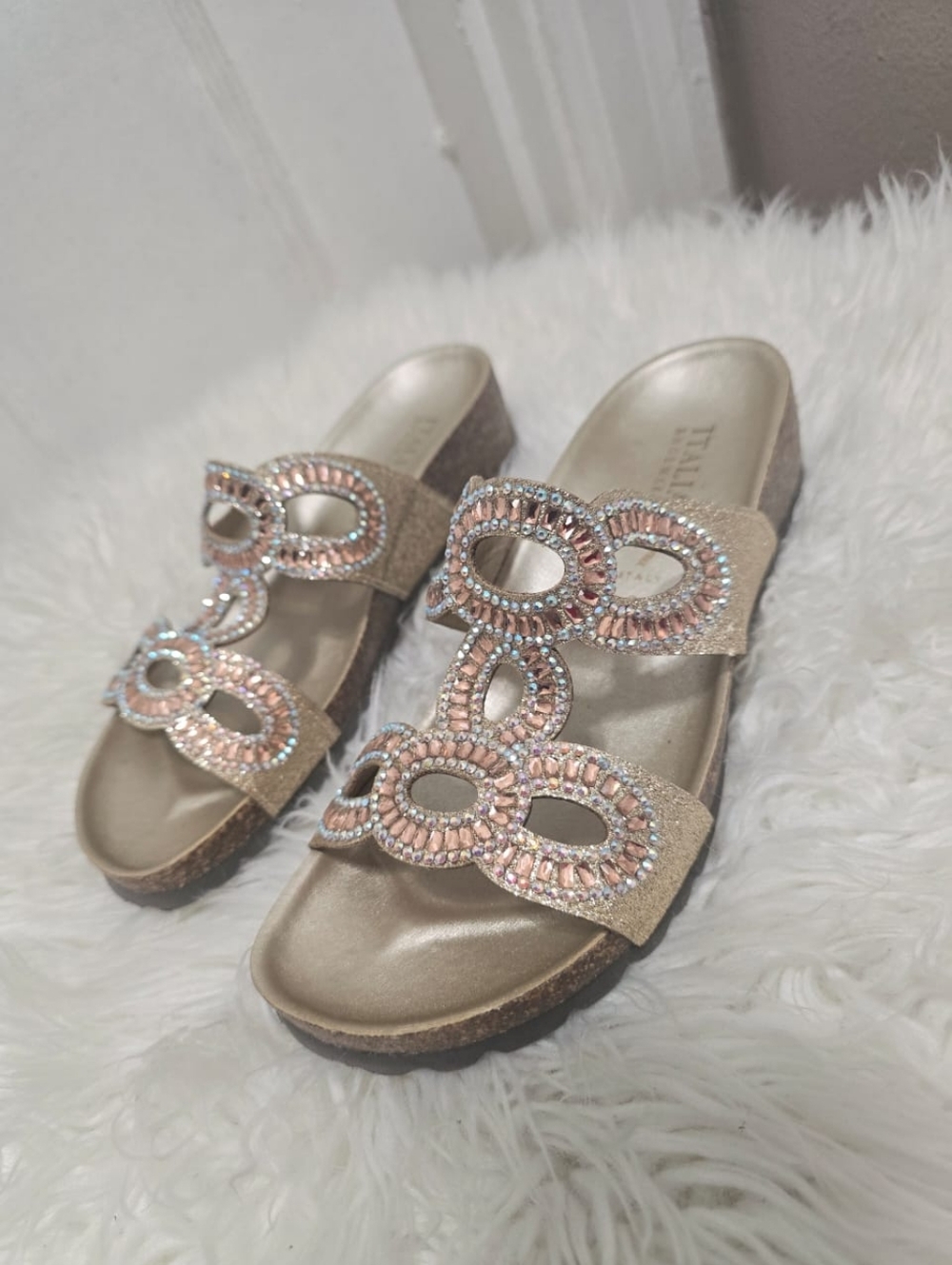 Italian Shoemakers Rose Gold Wedge Sandals Size 6 - Picture 2 of 5
